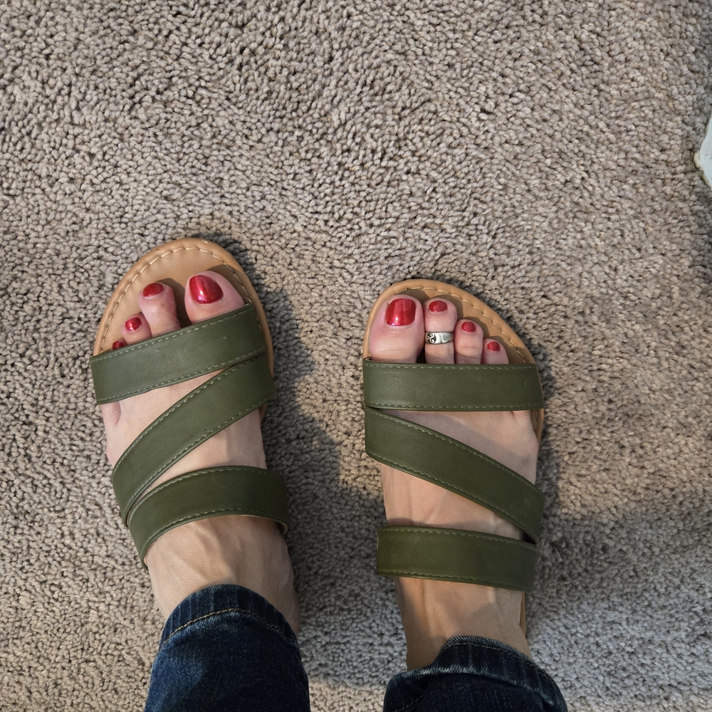 Green Minimalist Sandals with Crisscross Straps